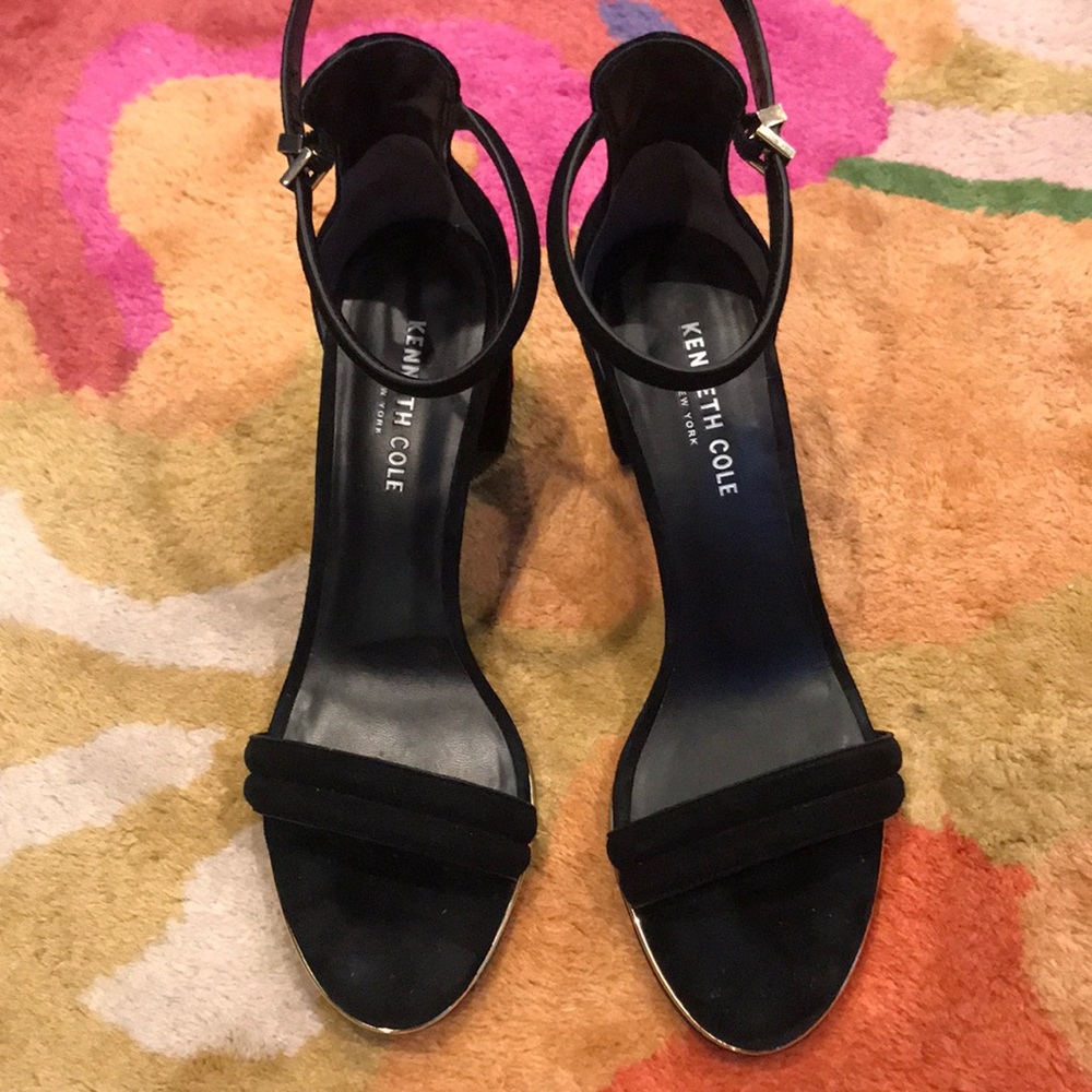 Kenneth Cole Embroidered Block Heels - Picture 7 of 9